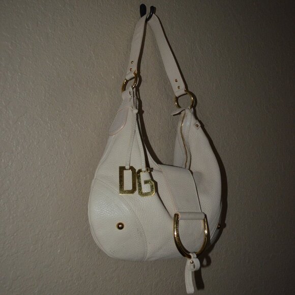 Dolce & Gabbana Ivory Pebbled Leather Shoulder Strap Handbag - Picture 3 of 12
